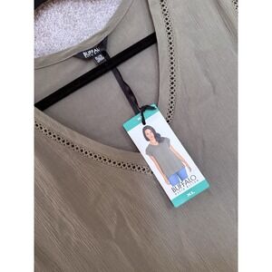 Buffalo David Bitton Short Sleeve V-Neck Top Women's Size XL Olive Green NWT